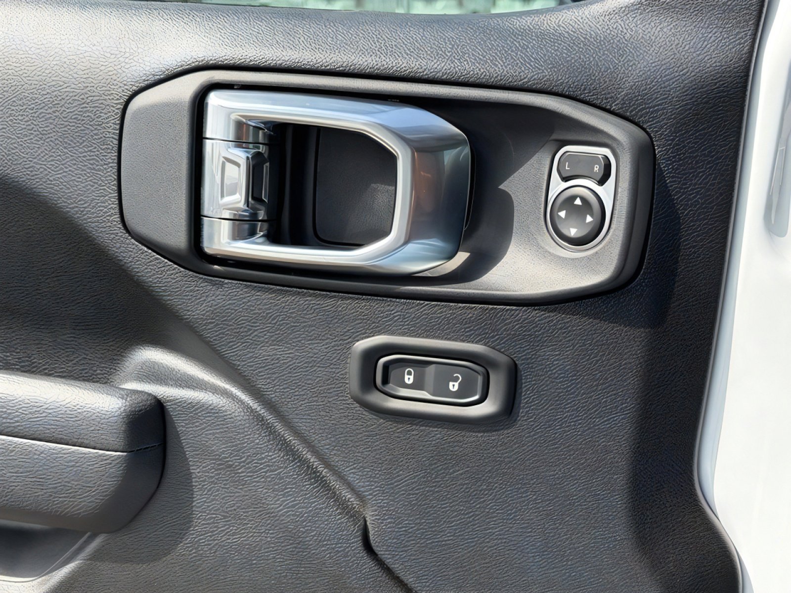 Used 2025 Jeep Gladiator Willys image 16