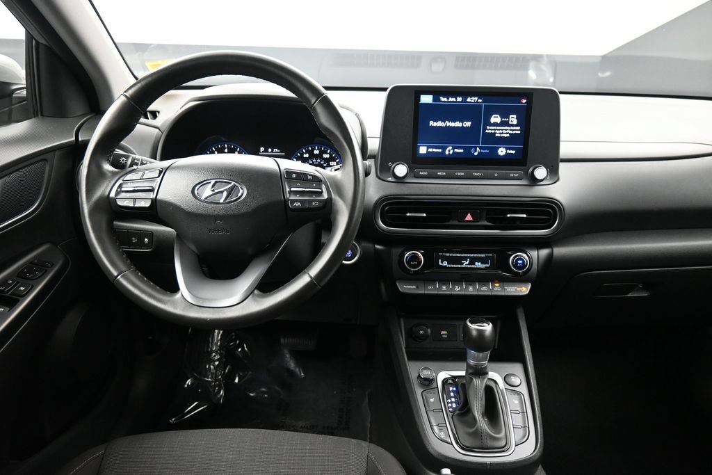 Certified 2022 Hyundai Kona SEL w/ Convenience Package AWD/4WD image 21