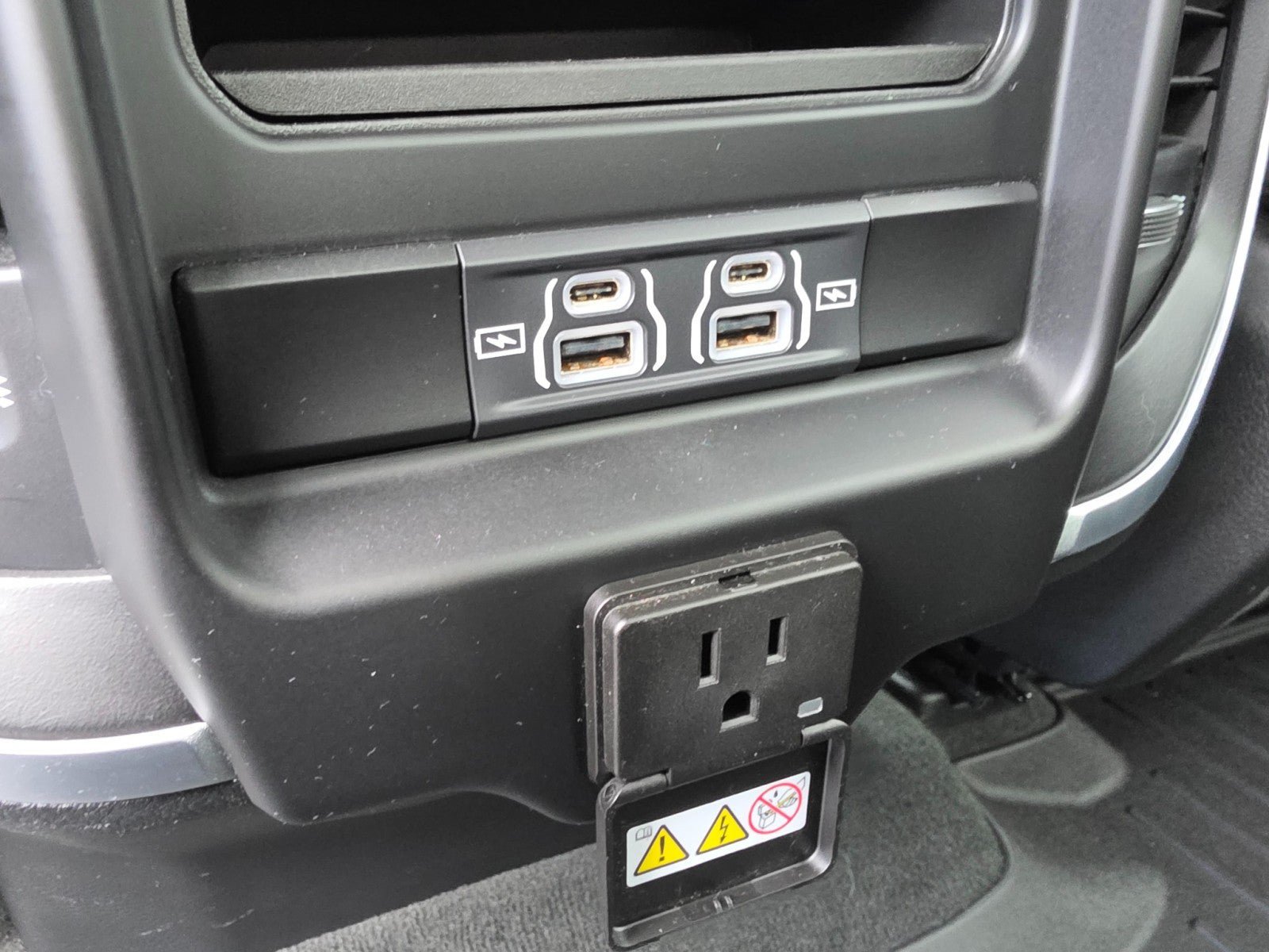 Used 2021 RAM 1500 Big Horn AWD/4WD image 26