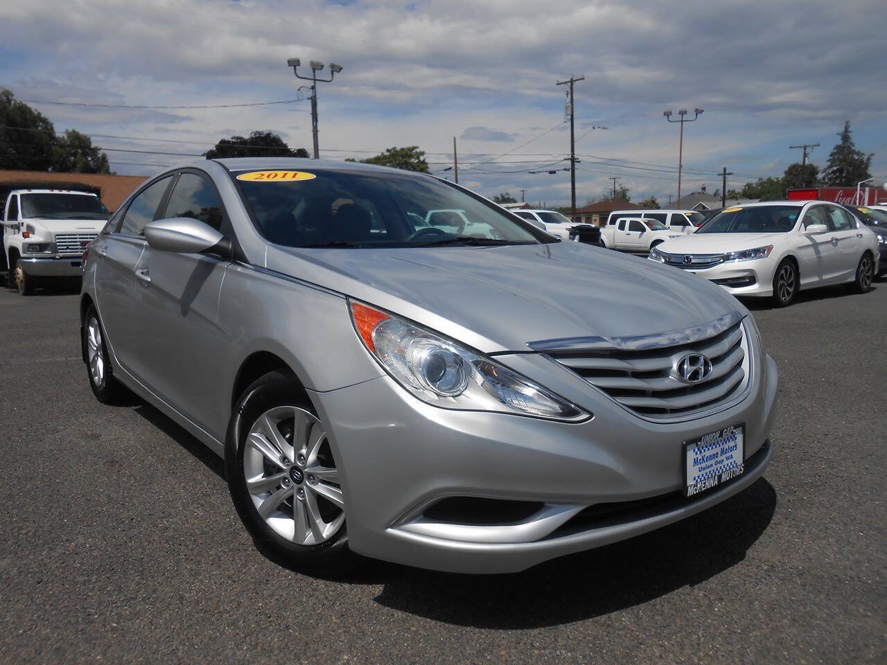 Used 2011 Hyundai Sonata GLS w/ Popular Equipment Pkg 2 FWD image 1
