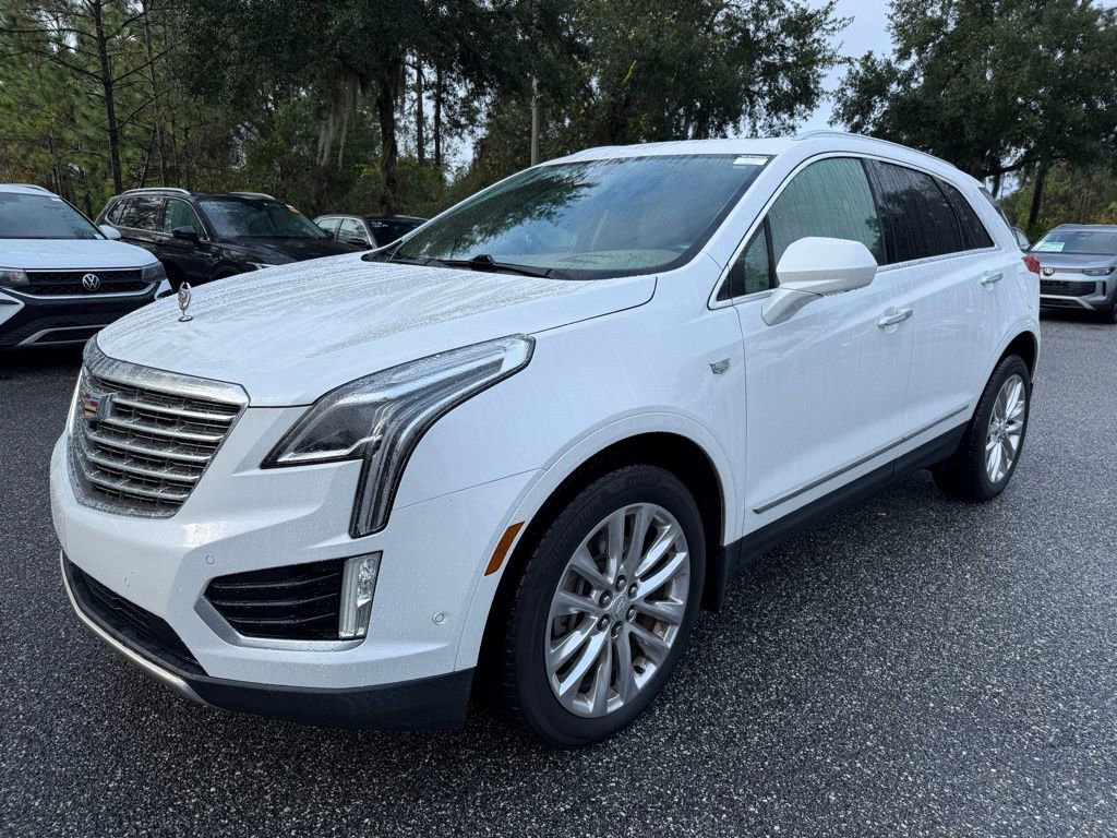 Used 2018 Cadillac XT5 Platinum w/ Driver Assist Package image 1