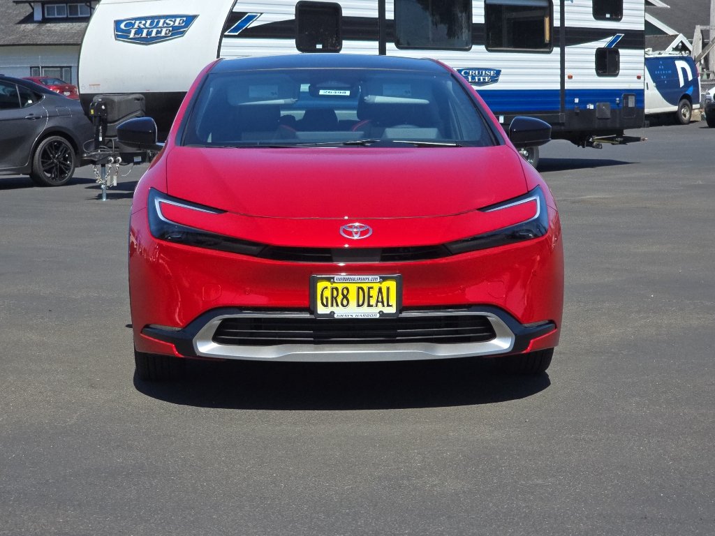 New 2026 Toyota Prius Plug-In Hybrid FWD image 3