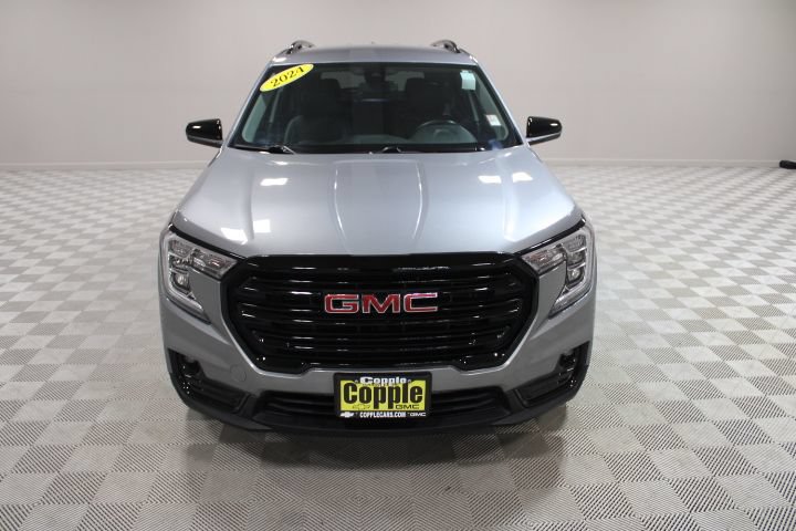 Used 2024 GMC Terrain SLT w/ Infotainment Package II AWD/4WD image 6