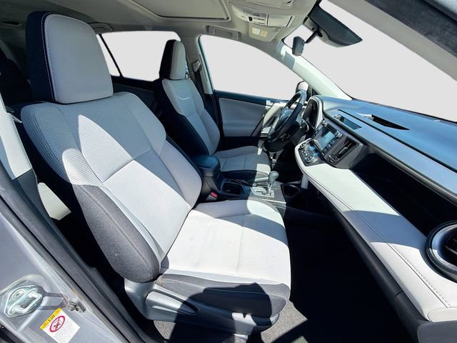 Used 2018 Toyota RAV4 XLE image 15