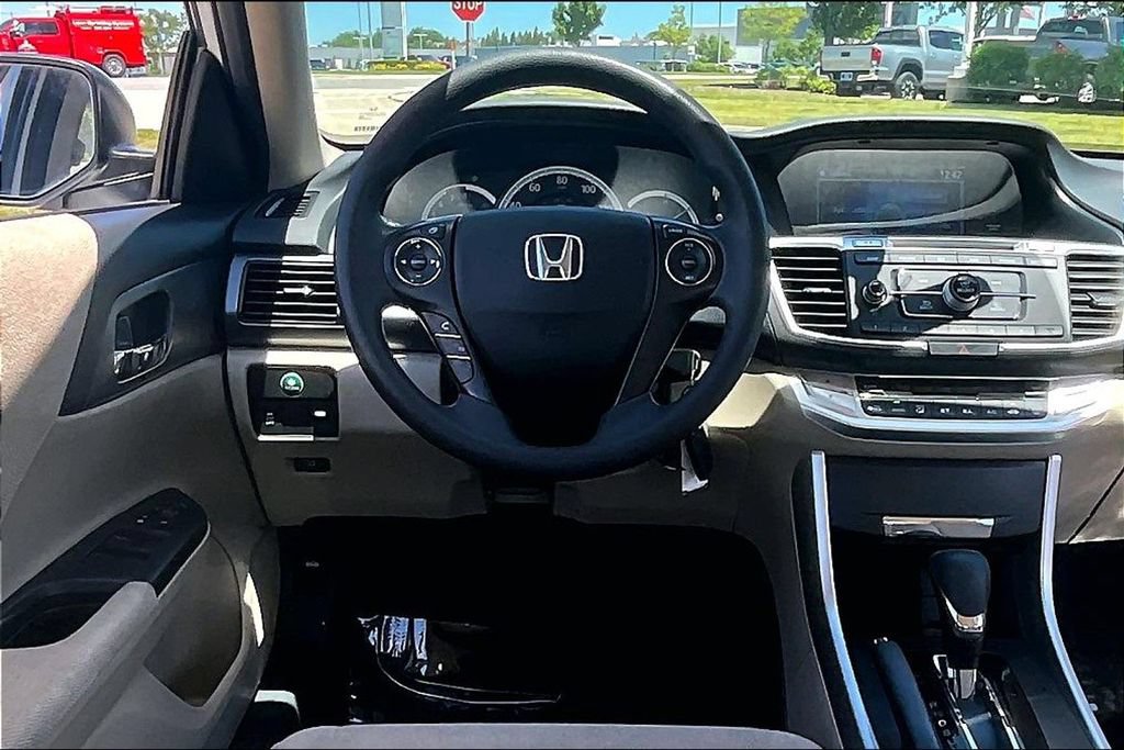 Used 2013 Honda Accord LX image 17