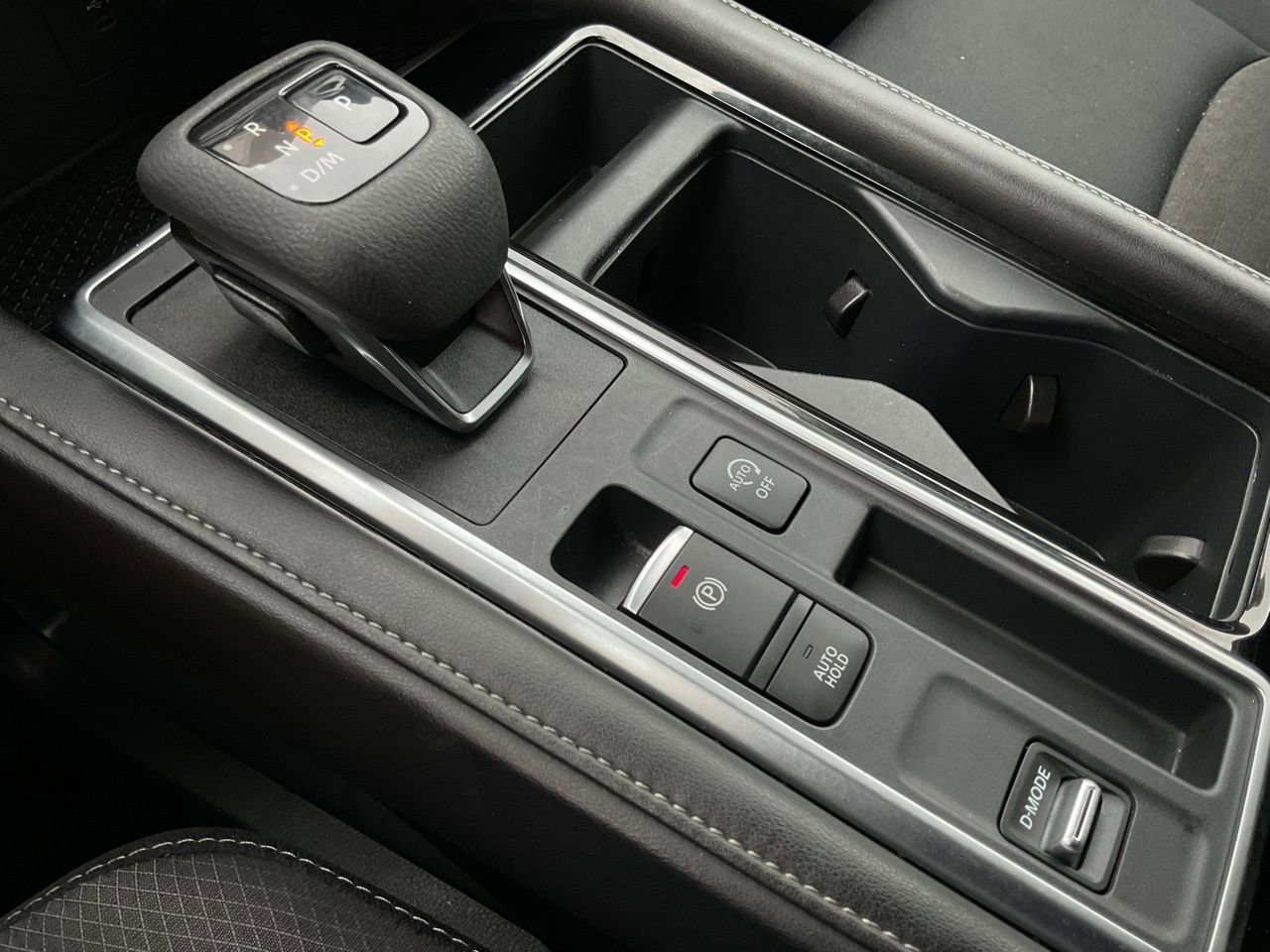 Used 2025 Nissan Pathfinder SV FWD image 37
