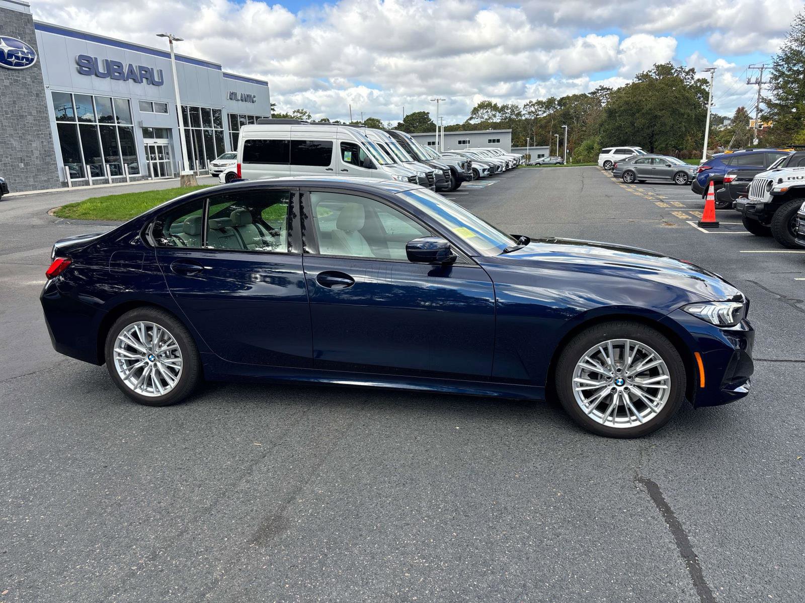 Used 2023 BMW 330i xDrive Sedan w/ Premium Package video 2