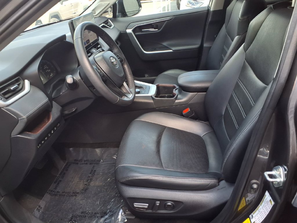 Used 2024 Toyota RAV4 Limited w/ Advanced Technology Package AWD/4WD image 18