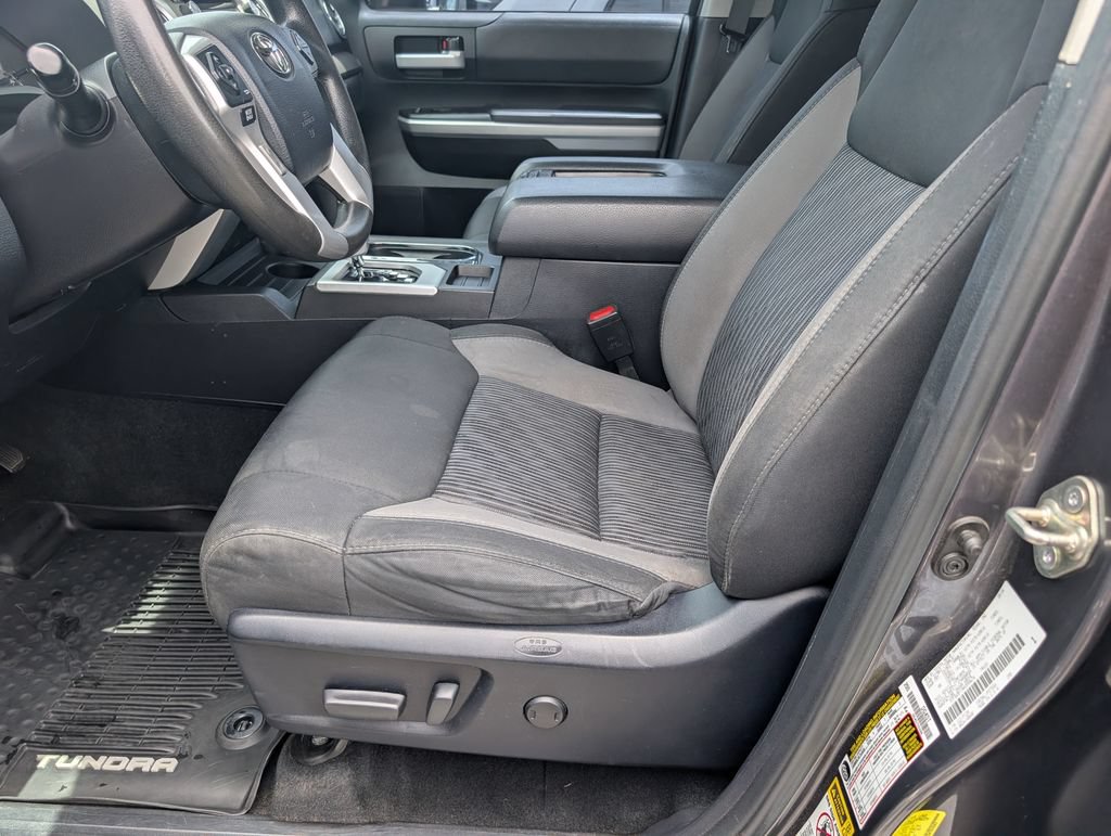 Used 2017 Toyota Tundra SR5 AWD/4WD image 9
