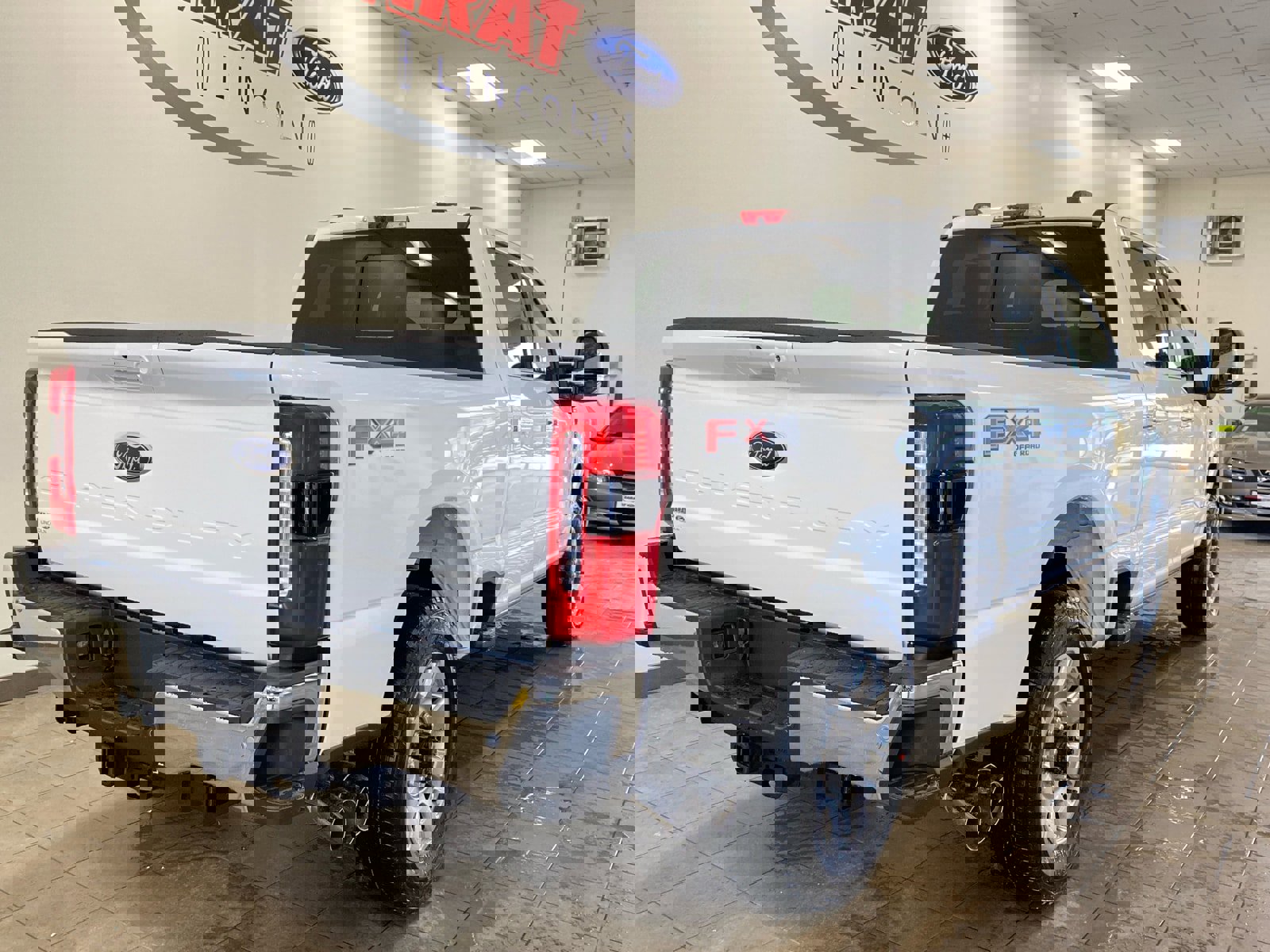 New 2026 Ford F350 Lariat w/ Lariat Ultimate Package image 7