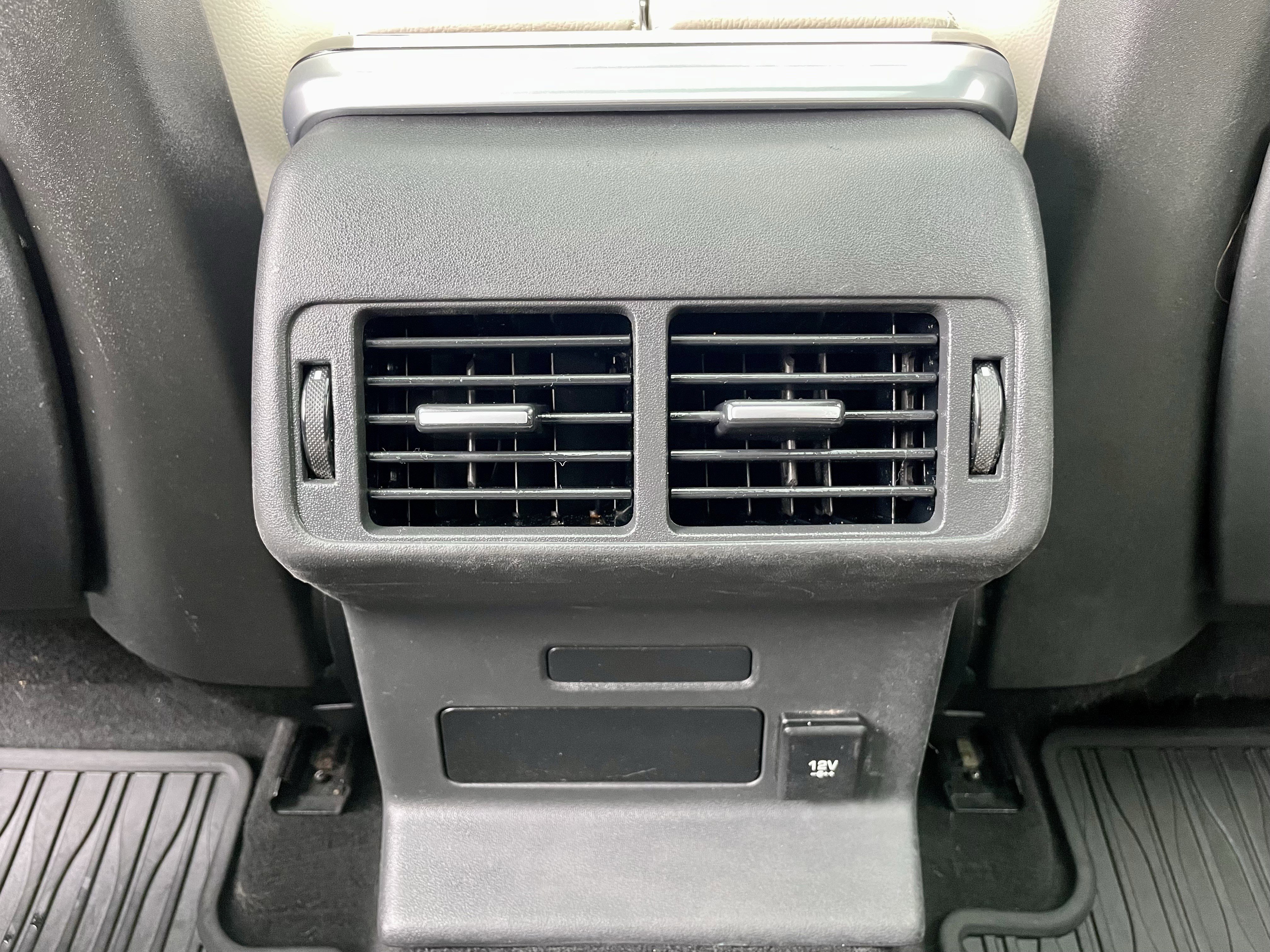 Used 2020 Land Rover Range Rover Velar S AWD/4WD image 26