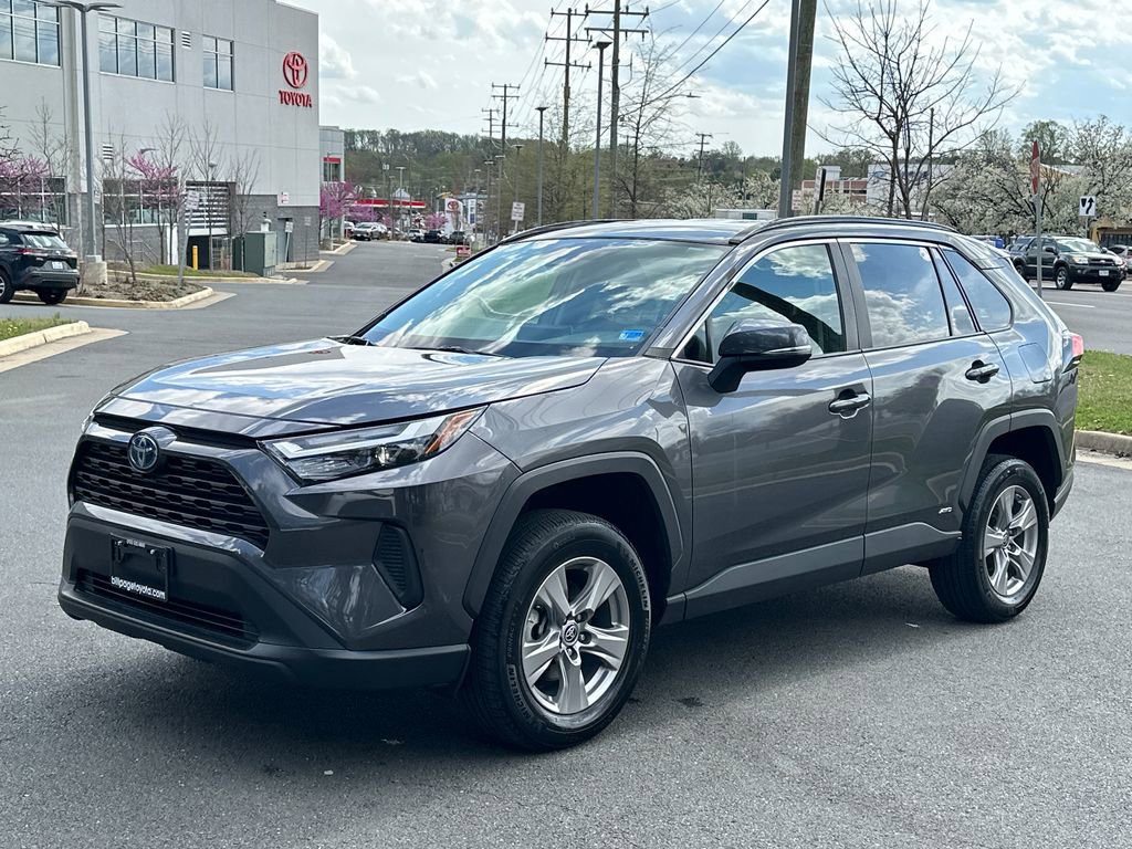 Used 2023 Toyota RAV4 LE image 2