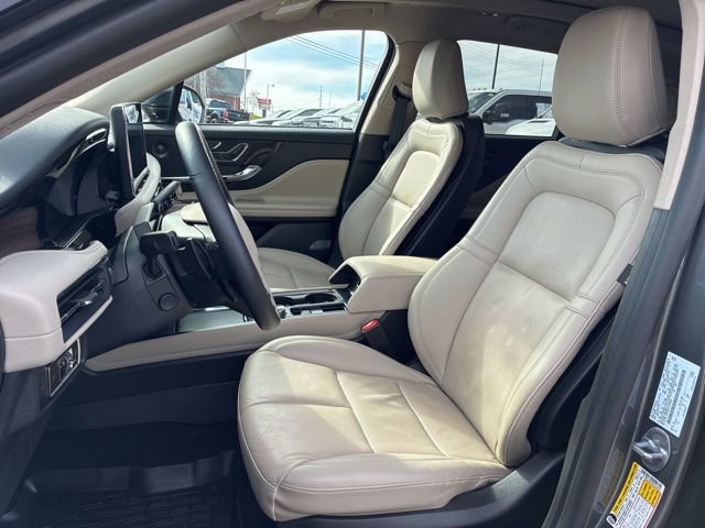 Used 2025 Lincoln Corsair Reserve w/ Equipment Group 202A image 18