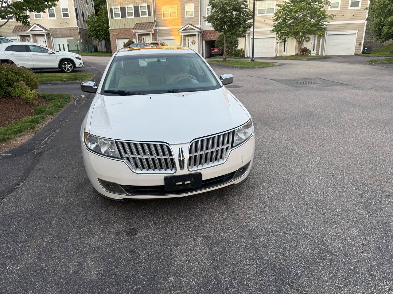 Used 2012 Lincoln MKZ AWD image 3