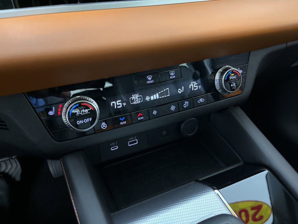 Used 2024 Mitsubishi Outlander SEL image 34