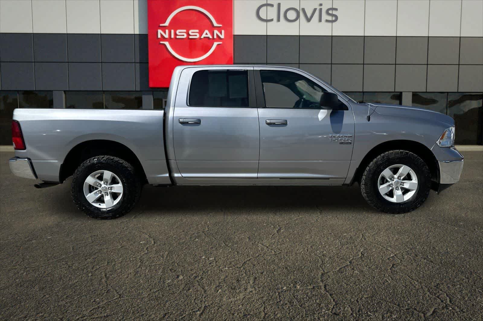 Used 2021 RAM 1500 Classic SLT AWD/4WD image 9