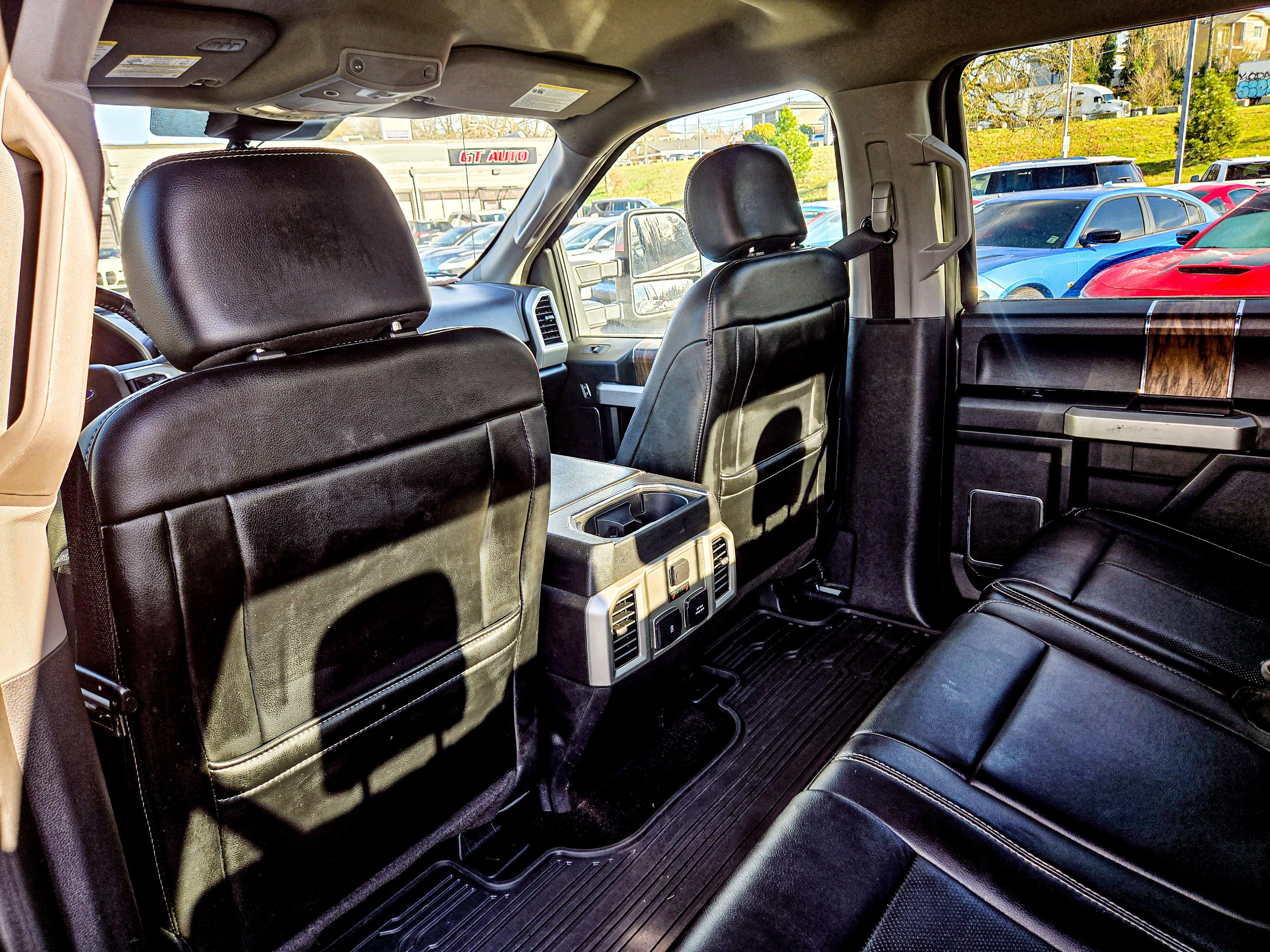 Used 2019 Ford F150 Lariat w/ Equipment Group 502A Luxury image 11