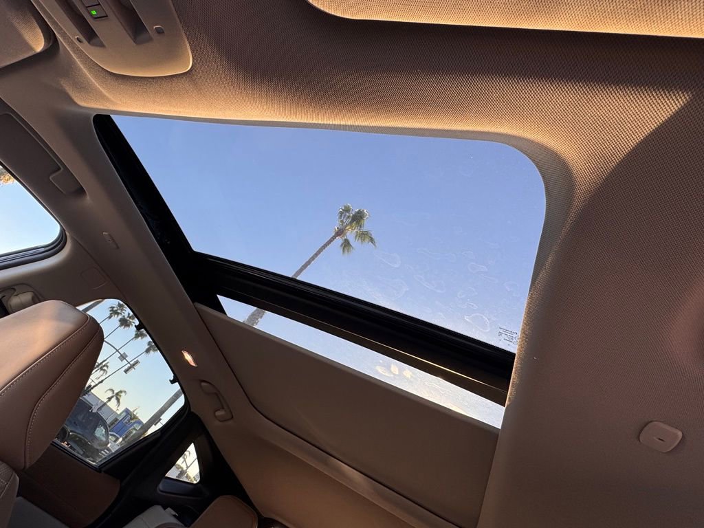 Used 2025 Nissan Murano Platinum w/ Cargo Package image 21