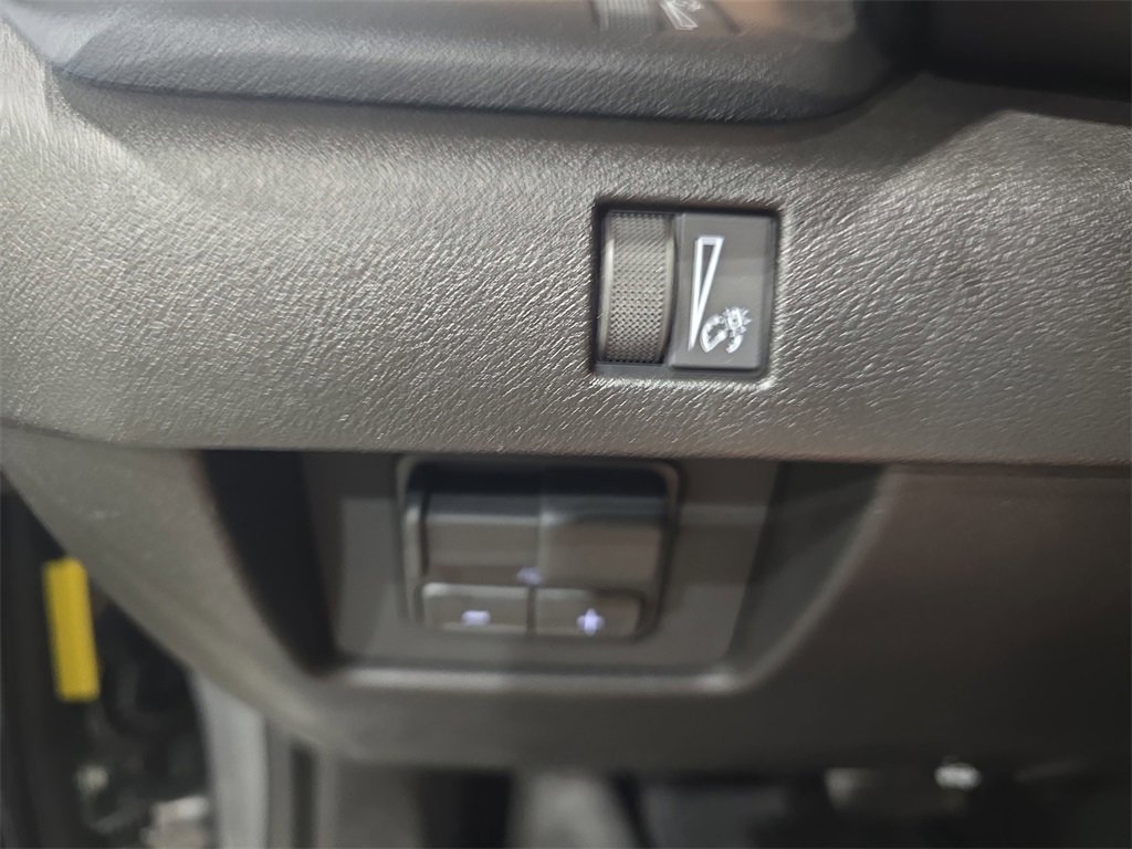 New 2026 GMC Canyon Elevation w/ Convenience Package image 26