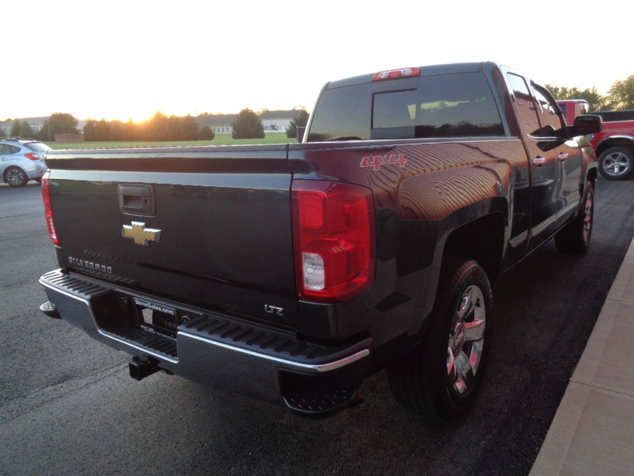 Used 2017 Chevrolet Silverado 1500 LTZ w/ Sport Package AWD/4WD image 5