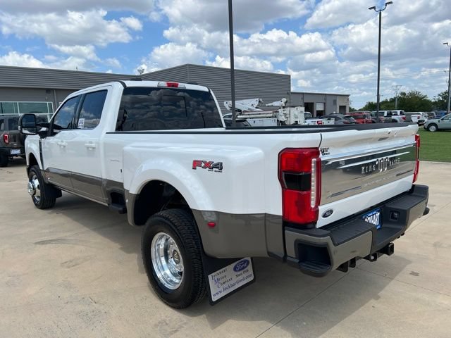 New 2026 Ford F350 4x4 Crew Cab DRW Super Duty image 5