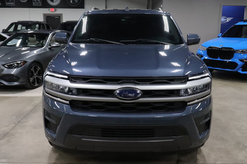 Used 2023 Ford Expedition XLT image 7