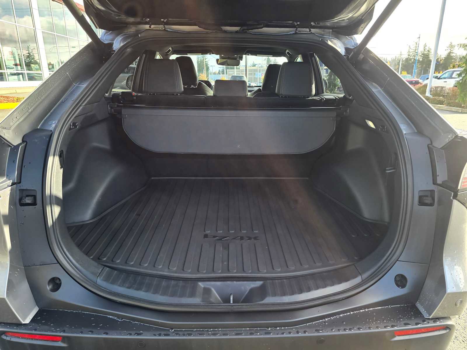 Used 2024 Toyota bZ4X Limited image 16