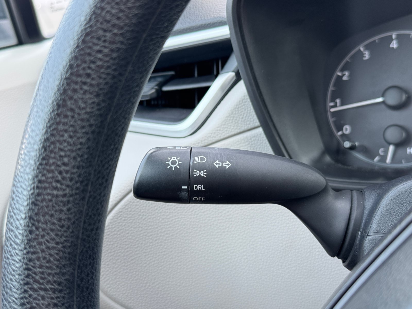 Used 2024 Toyota Corolla Cross L AWD/4WD image 18