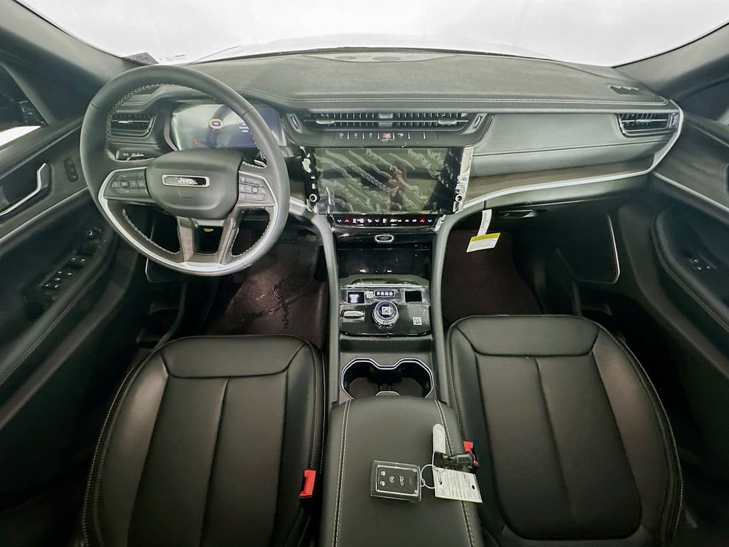 New 2026 Jeep Grand Cherokee Limited image 9