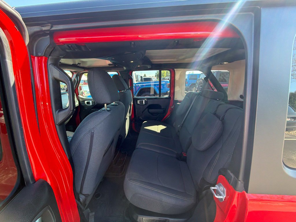 Used 2025 Jeep Wrangler Unlimited Sport S 4xe AWD/4WD image 31