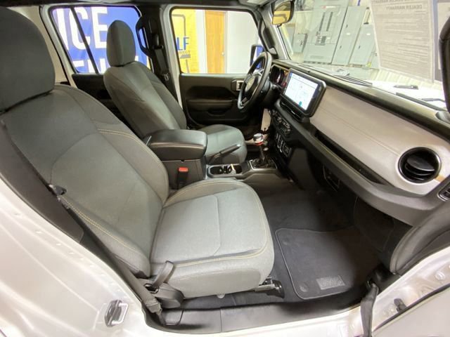 Used 2025 Jeep Wrangler Sport image 25