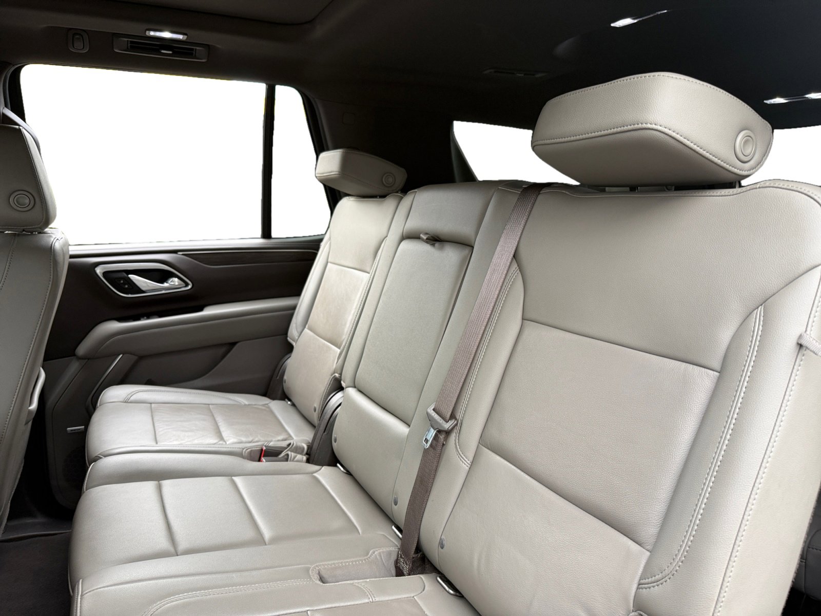 Used 2021 Chevrolet Tahoe LT w/ LT Signature Package image 13