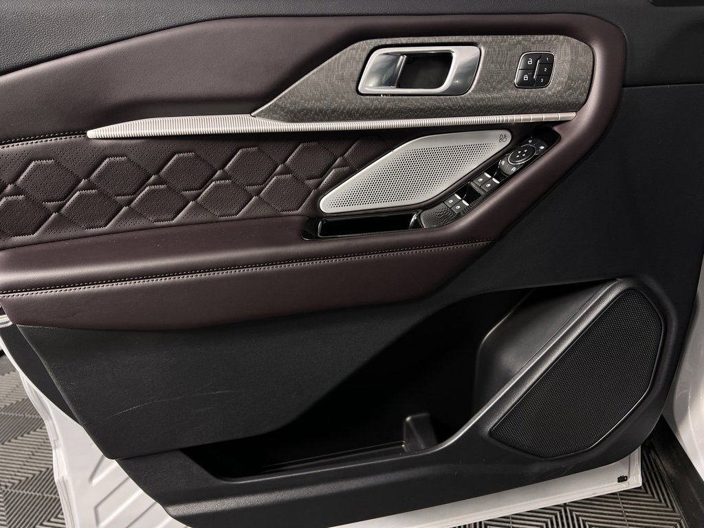 Used 2025 Ford Explorer Platinum w/ LUX Leather Package image 27