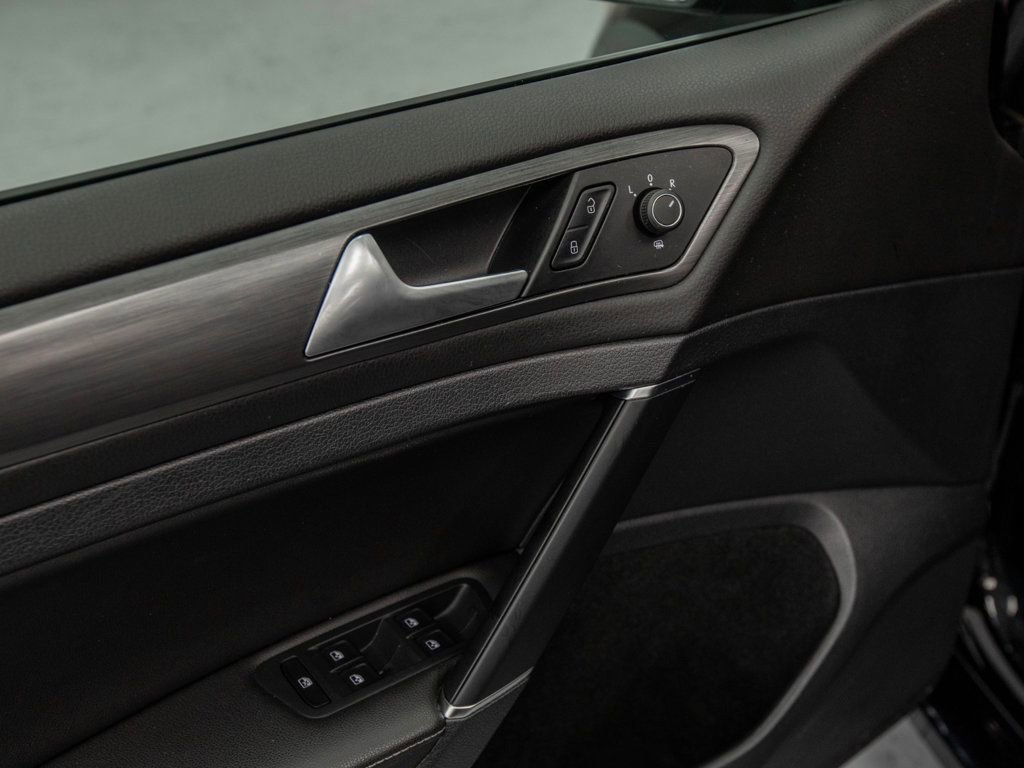 Used 2019 Volkswagen Golf SE w/ Driver Assistance Package image 27