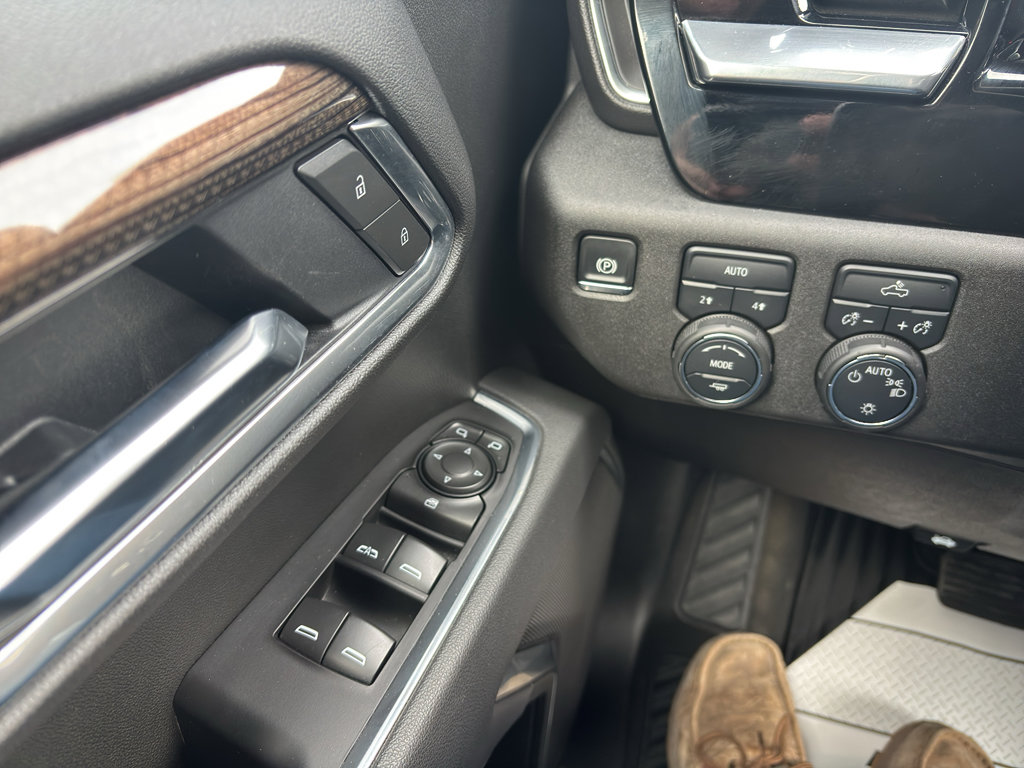 Used 2025 Chevrolet Silverado 1500 LT image 28