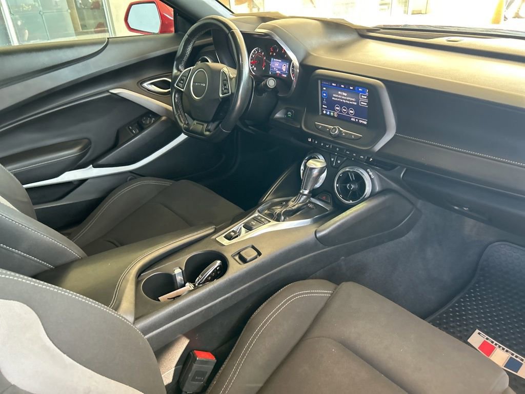 Used 2020 Chevrolet Camaro LT image 20