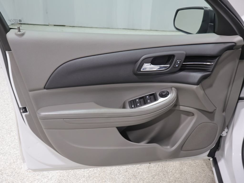 Used 2015 Chevrolet Malibu LS FWD image 12