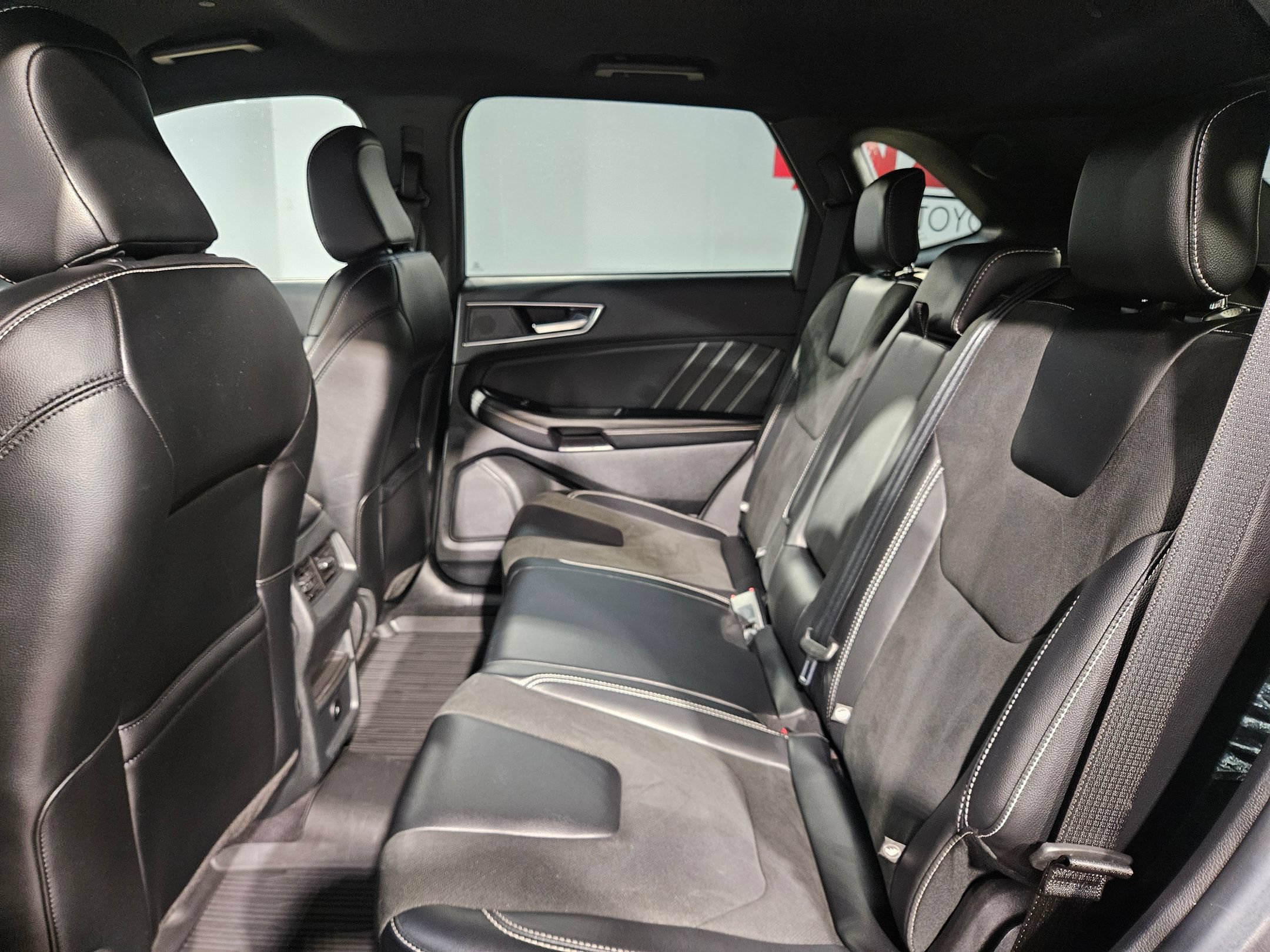 Used 2023 Ford Edge ST AWD/4WD image 35