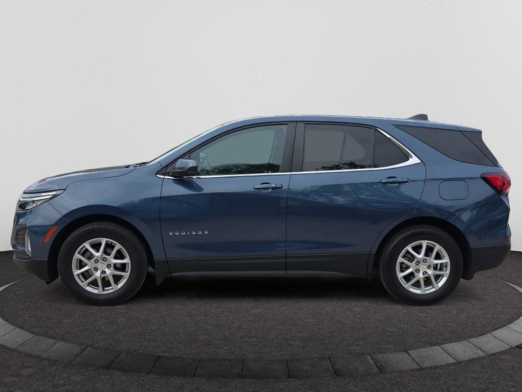 Used 2024 Chevrolet Equinox LT w/ LPO, Floor Liner Package FWD image 2