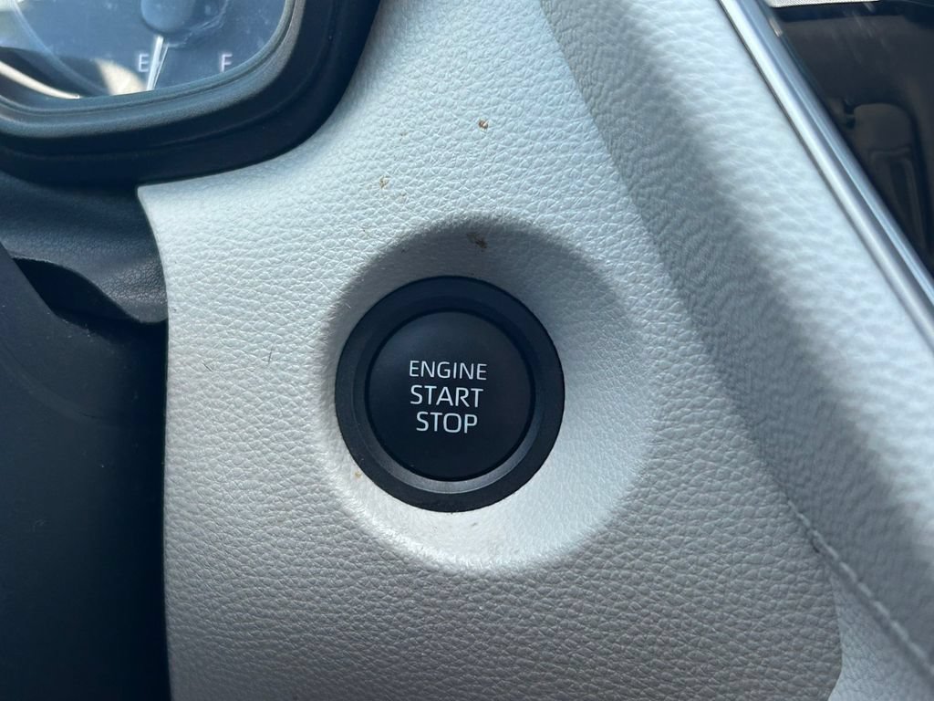 Used 2024 Toyota Corolla Cross LE FWD image 24