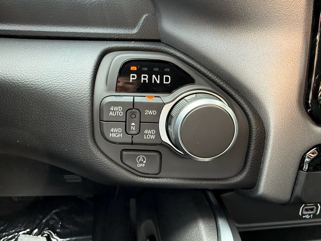New 2026 RAM 1500 Big Horn AWD/4WD image 29