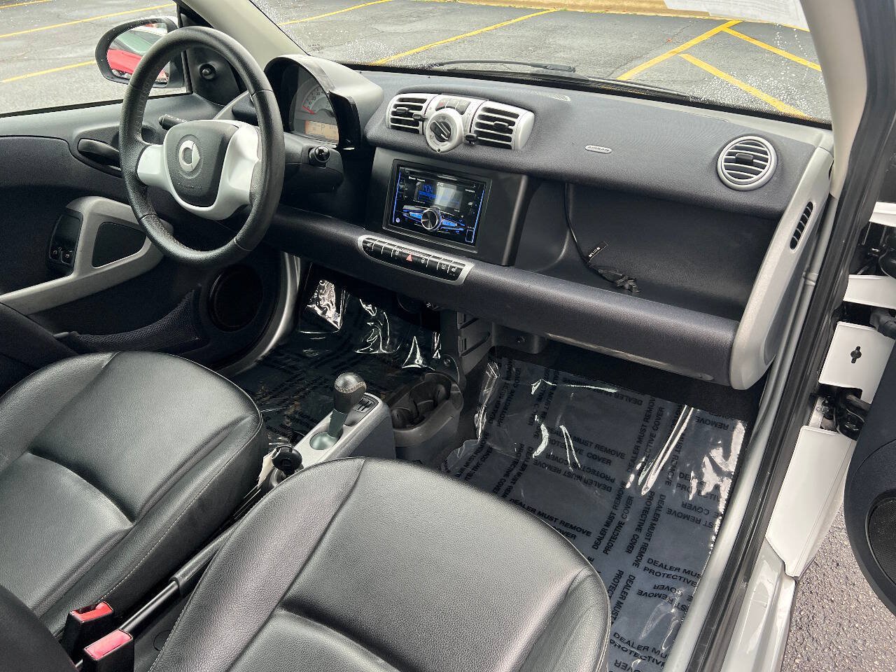 Used 2015 smart fortwo pure RWD image 23