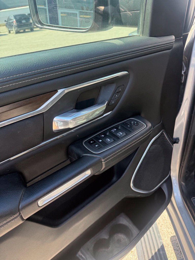 Used 2022 RAM 1500 Laramie w/ Laramie Southwest Edition AWD/4WD image 11
