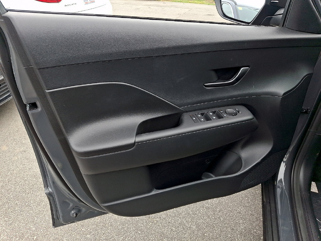 New 2027 Hyundai Kona SEL Sport FWD image 8