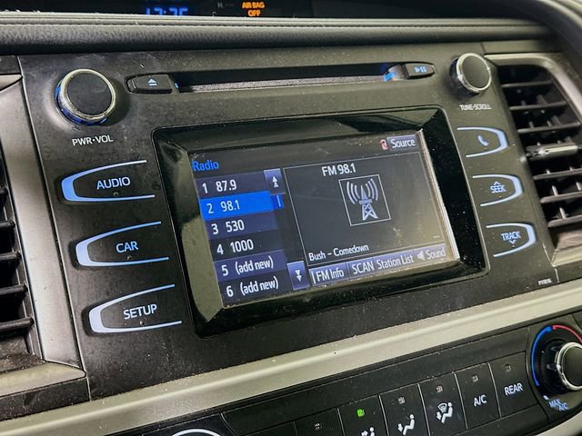 Used 2019 Toyota Highlander LE image 16