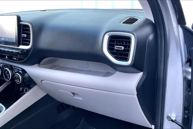 Certified 2024 Hyundai Venue SEL FWD image 16
