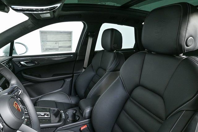 New 2026 Porsche Macan GTS image 7