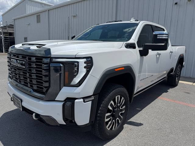Used 2024 GMC Sierra 2500 Denali Ultimate w/ Max Trailering Package AWD/4WD image 32