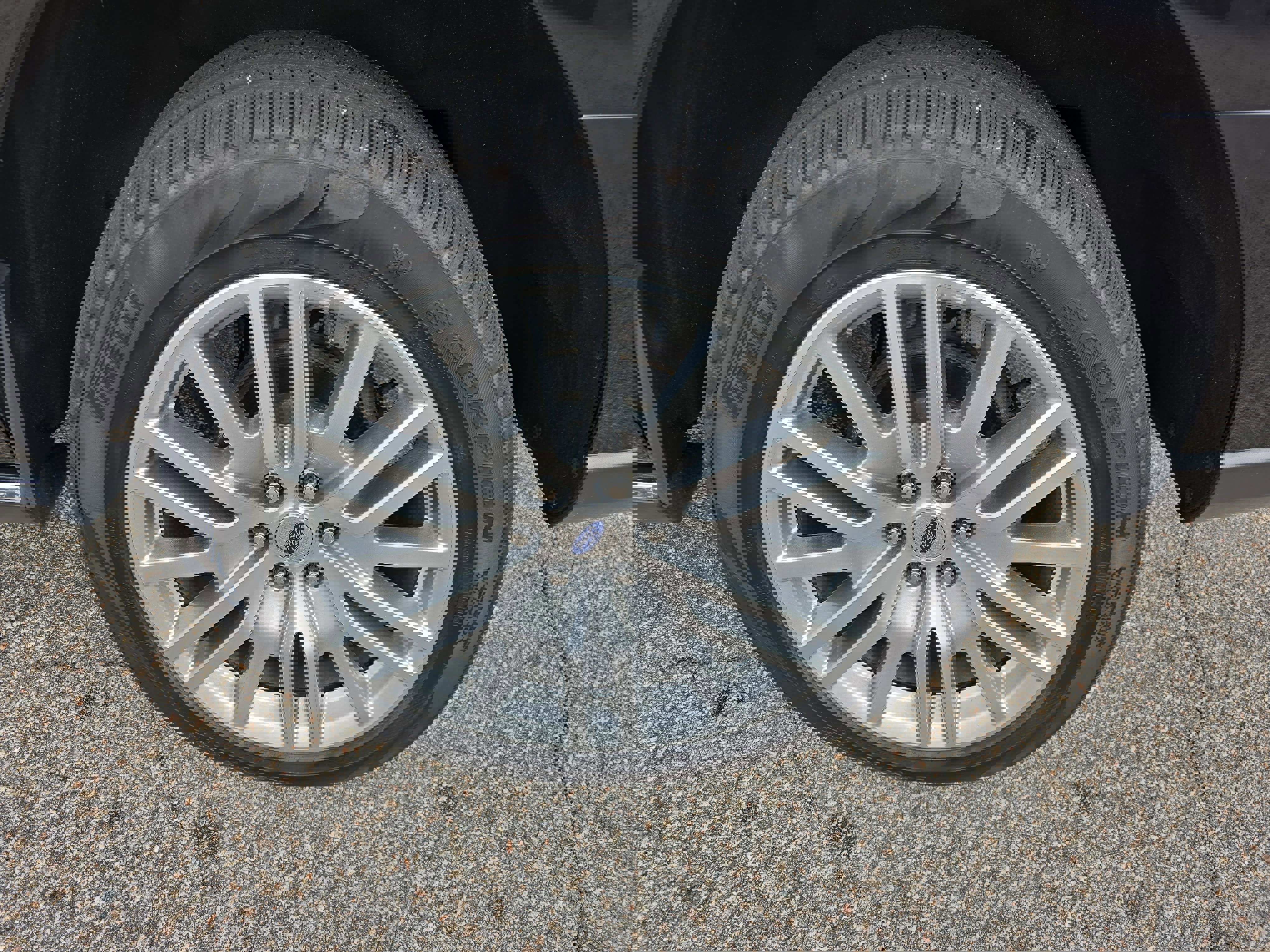 Used 2024 Ford Expedition Limited image 36