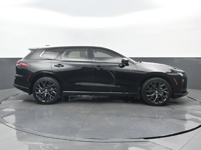Used 2025 Toyota Crown Signia w/ Advanced Technology Package AWD/4WD image 24